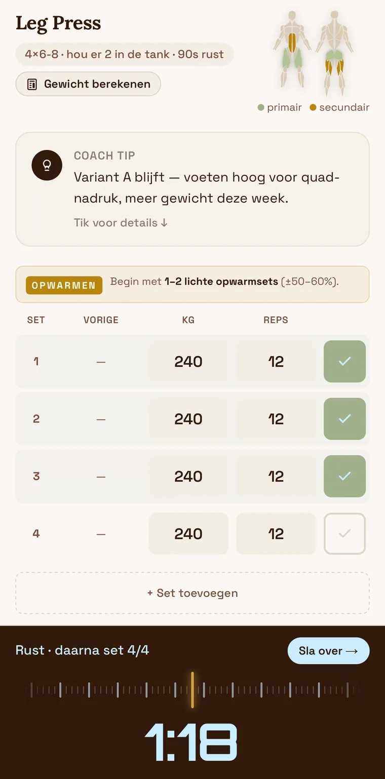 Trainingsscherm: Leg Press met sets, coach-tip en lopende rusttimer
